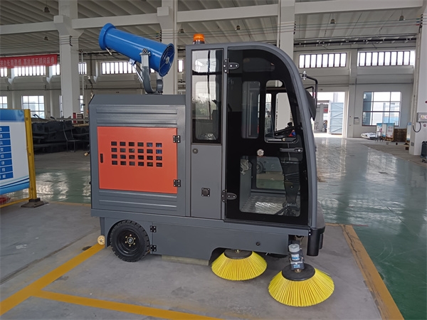 TY-2000型多功能電動掃地車工廠試車